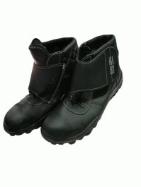 Botina com Velcro Com Bico composto SAFELLINE    N° 46 Preto