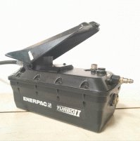 Bomba Hidráulica Compacta Com Acionamento Pneumático Enerpac Turbo 2 Preta